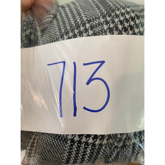 Like New Love Tree Womens Small Black White Houndstooth Oversized Blazer - Picture 7 of 7